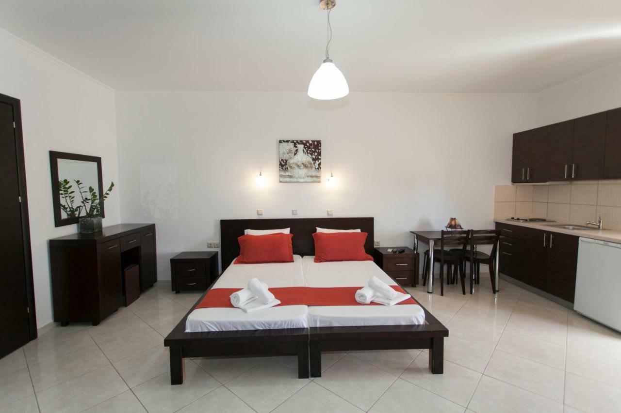 Siarbas Hotel Paralia Vrachou Exterior photo